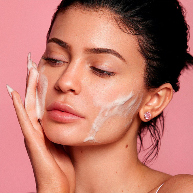 Mousse nettoyante visage
