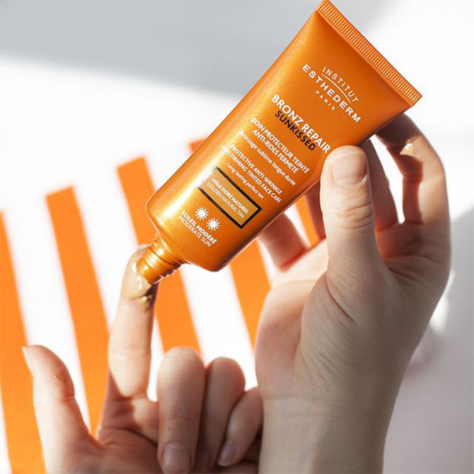 BRONZ REPAIR SUNKISSED SOLAIRE MODERE