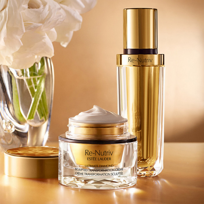 RE NUTRIV ULTIMATE DIAMOND CREME TRANSFORMATION SCULPTEE