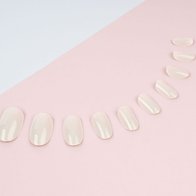 Kleurrijke ovale kunstnagels