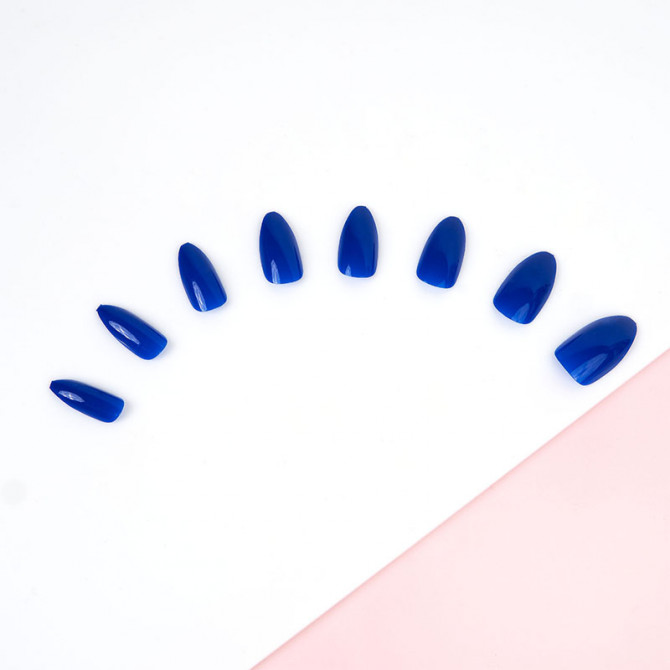 Kleurrijke ovale kunstnagels
