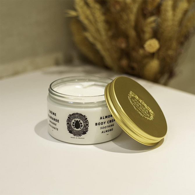Crema Corporal Ultrahidratante Calmante de Almendras