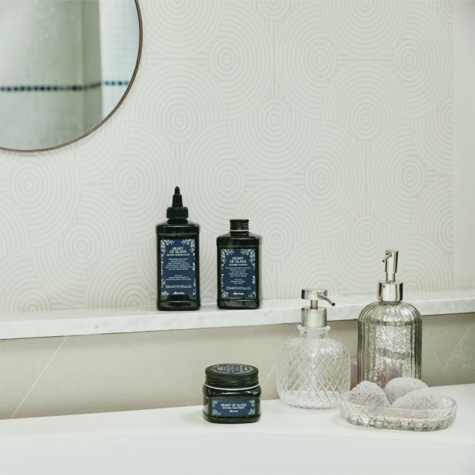 Heart of Glass Instant Bonding Glow