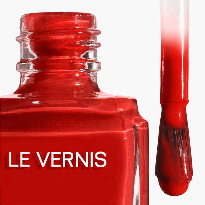 LE VERNIS 367