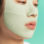 Reinigend gezichtsmasker met groene modder