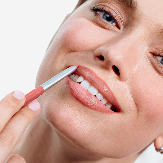 Quickliner For Lips