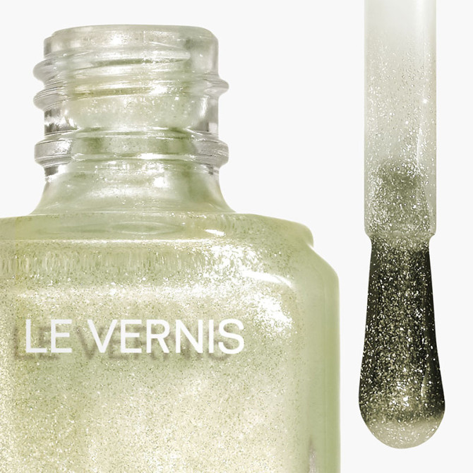 DE VERNIS 427