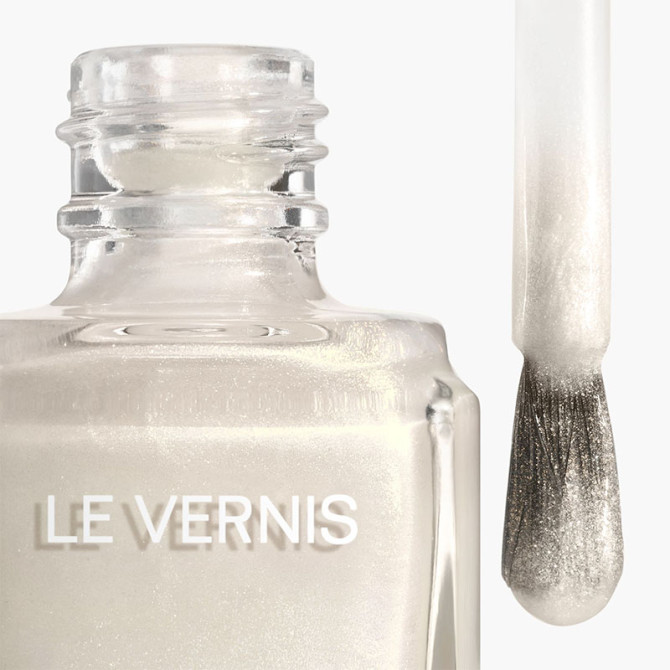 LE VERNIS 445