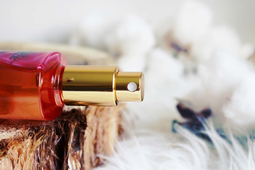 Bye Bye la cellulite avec l'huile fermeté Or Rose de Melvita